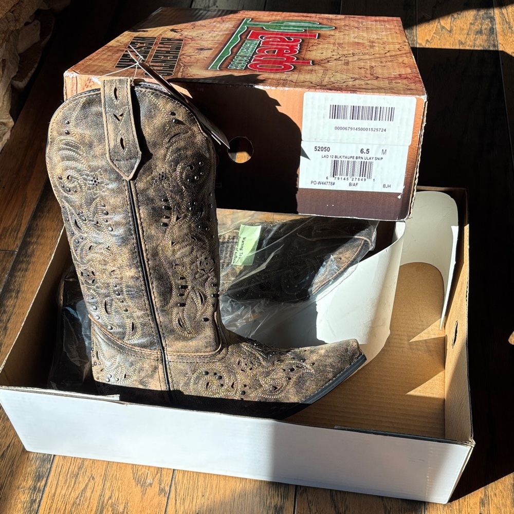 Laredo Distressed Brown Western Boot
